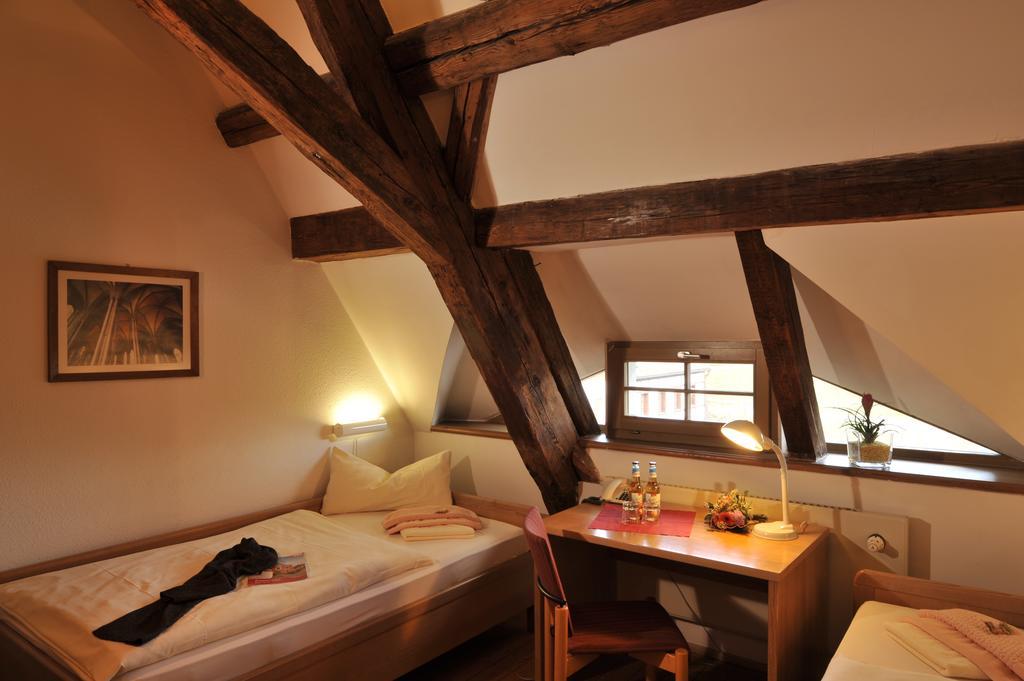 Gaestehaeuser St. Marienthal Szoba fotó