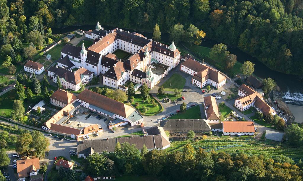 Gaestehaeuser St. Marienthal Kültér fotó
