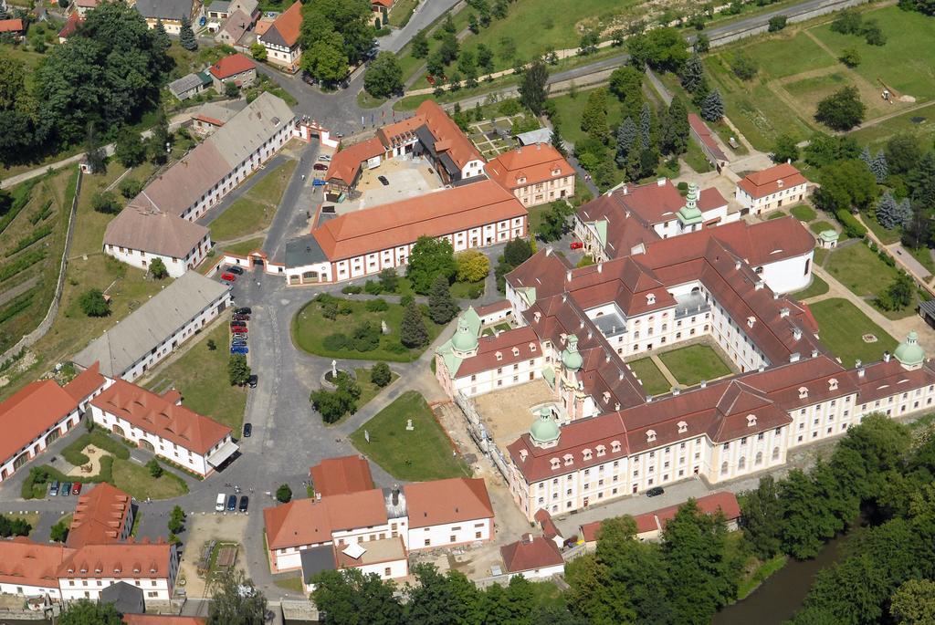 Gaestehaeuser St. Marienthal Kültér fotó